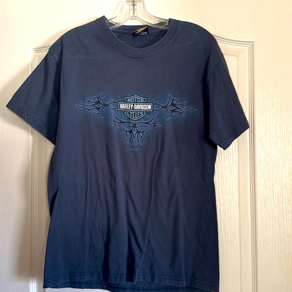 Men’s medium Harley Davidson shirt